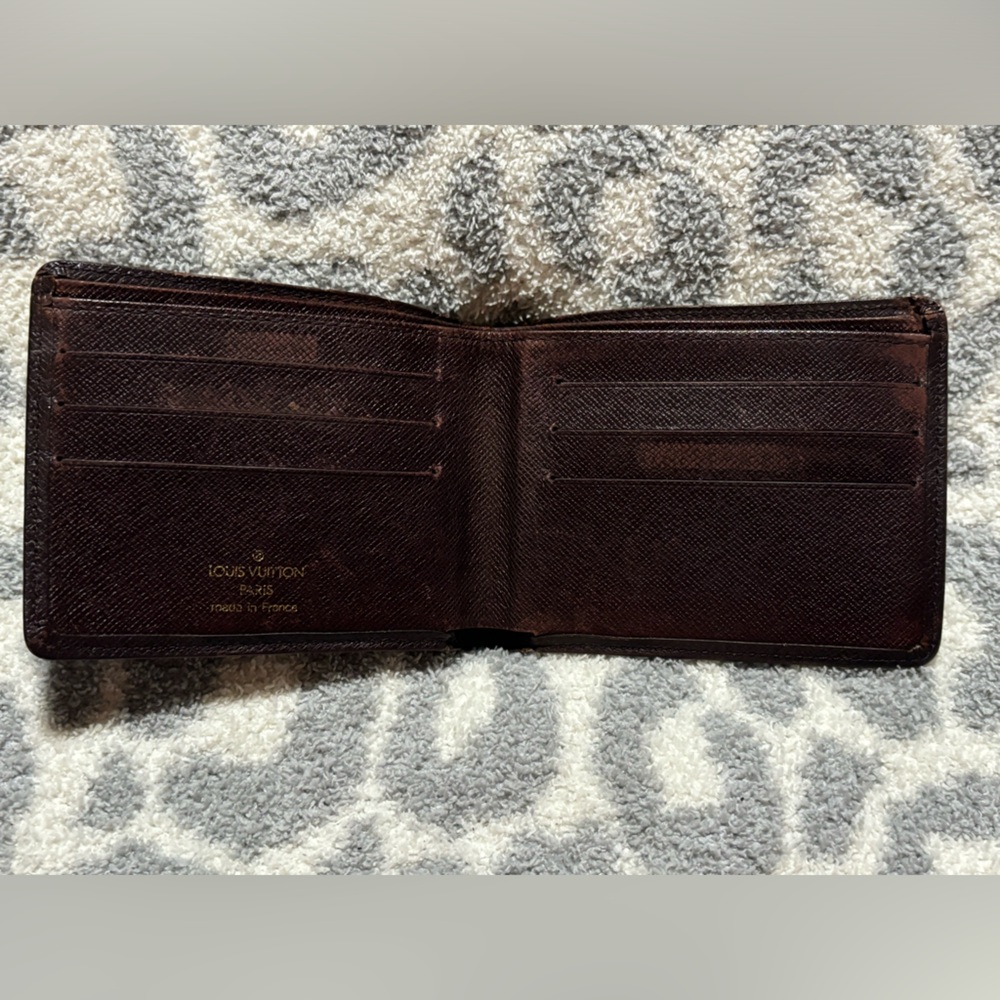 Louis Vuitton men's bifold taiga dark brown leather wallet - Picture 4 of 16